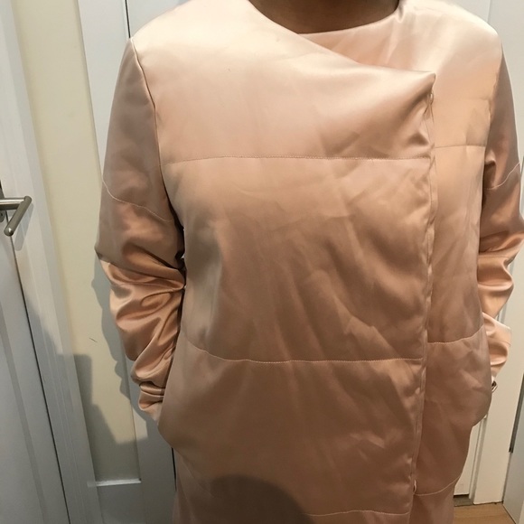 Marciano silk Fall puffer coat - Picture 3 of 9